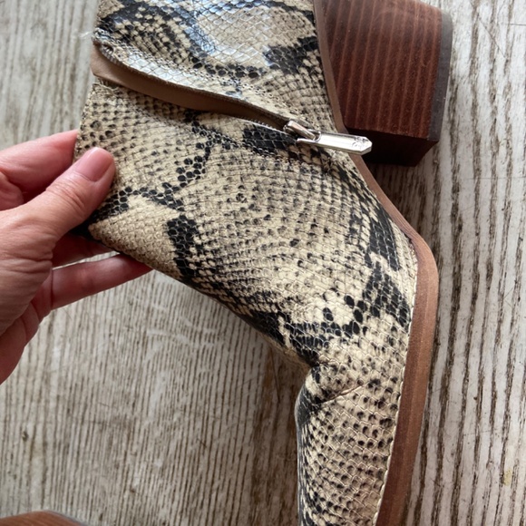 Sam Edelman Walden booties - Picture 2 of 4